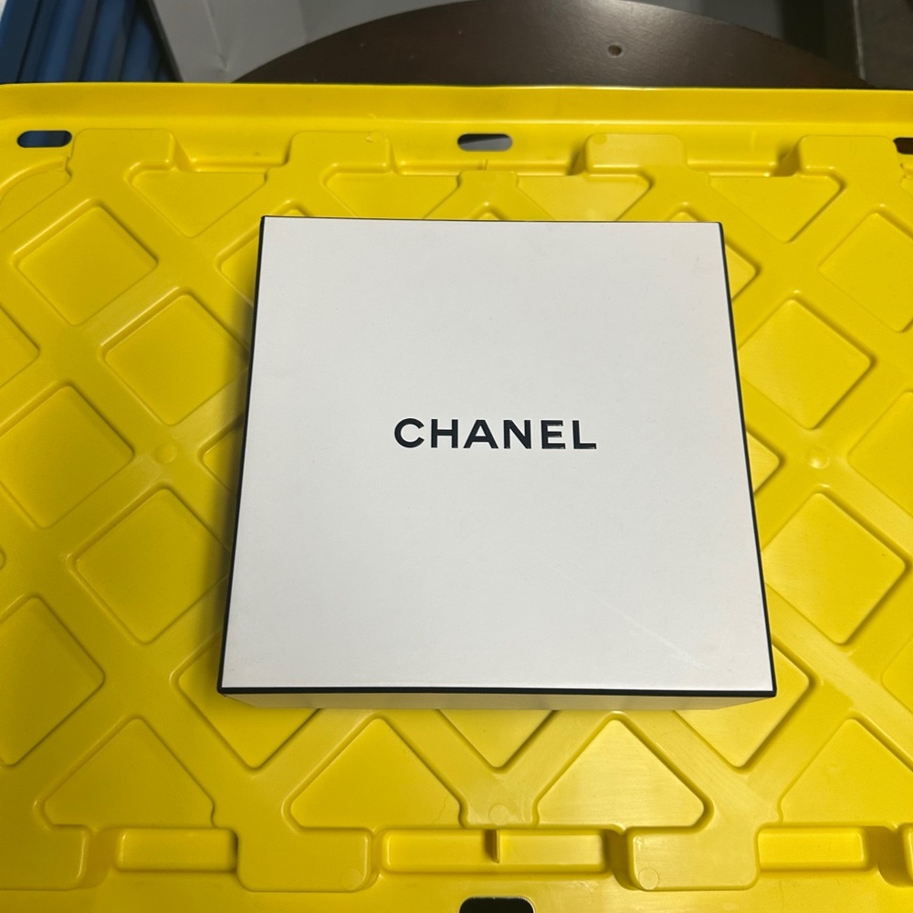 CHANEL White Box